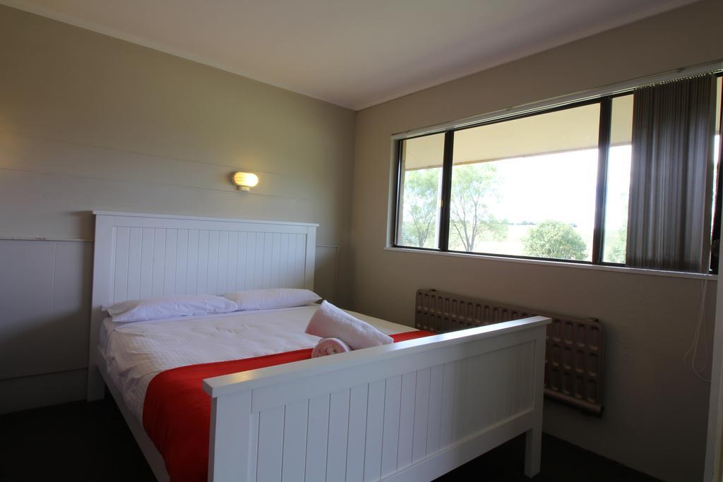 Snowy Mountains Resort And Function Centre Adaminaby Bilik gambar